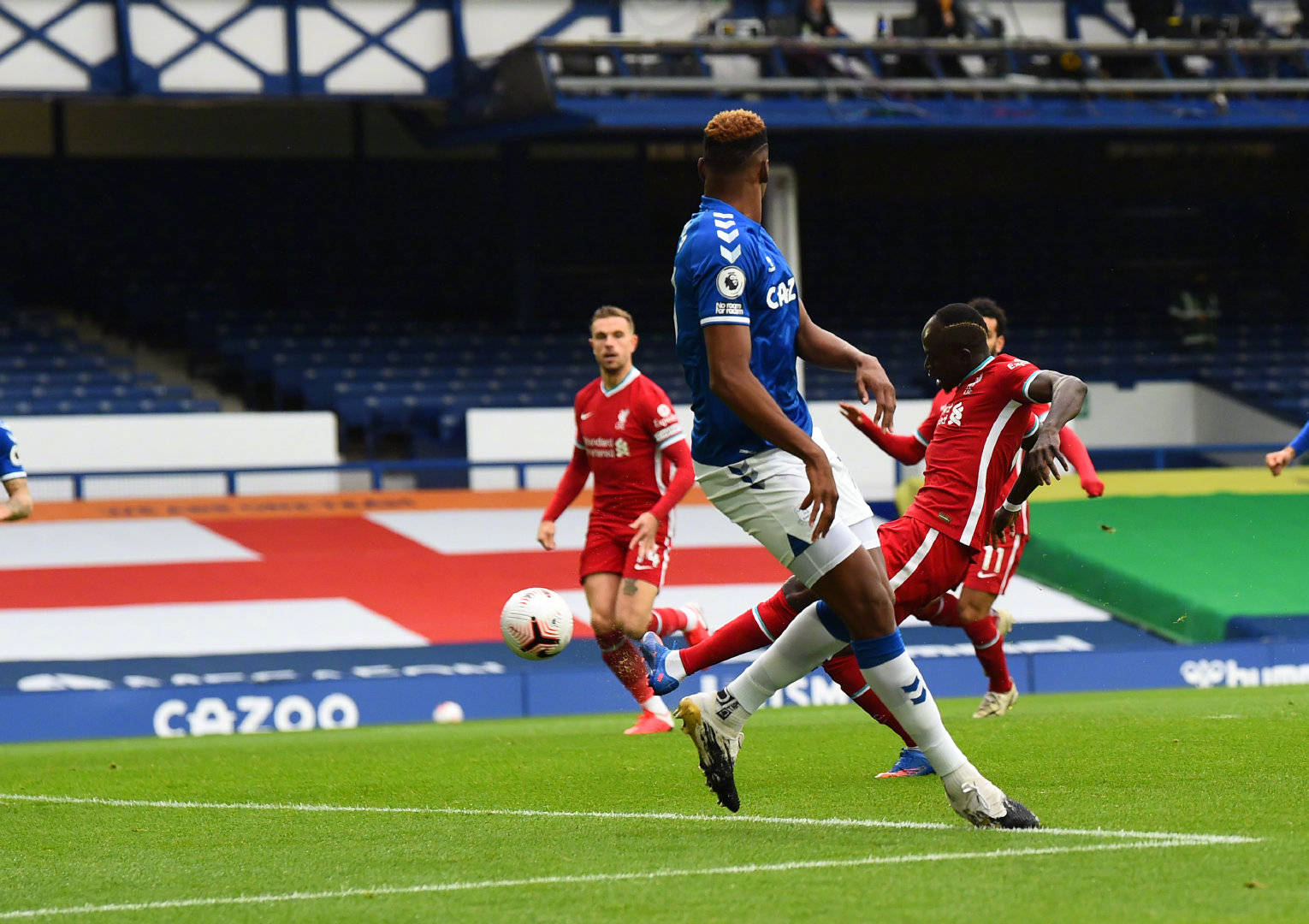 球迷们关注 球迷们关注